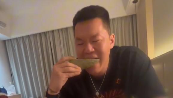 现在去哪里吃瓜视频,带你领略网络热点背后的故事