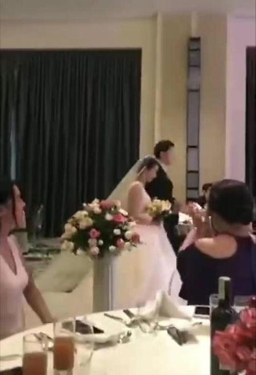 吃瓜新郎新娘视频在线观看,新郎新娘甜蜜婚礼视频大放送