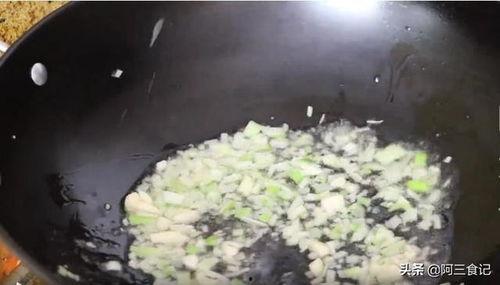 云南人怎么吃佛手瓜视频,佛手瓜的独特吃法揭秘