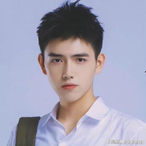 杨一凡视频吃瓜图片大全,图片大全揭秘明星幕后趣事